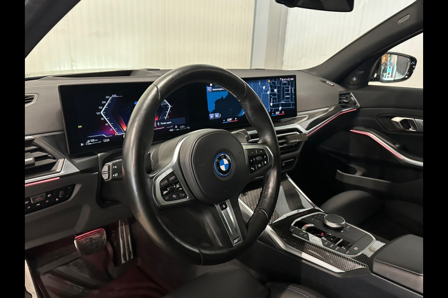 BMW 3 Serie Touring 330e xDrive | PANO | HUD | HARMAN KARDON | SHADOW LINE | TREKHAAK