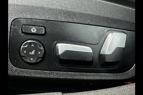 BMW 3 Serie Touring 330e xDrive | PANO | HUD | HARMAN KARDON | SHADOW LINE | TREKHAAK