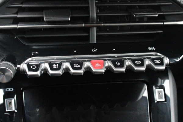 Peugeot 208 1.2 100PK ALLURE | CAMERA VOOR + ACHTER | PARKEERSENSOREN VOOR + ACHTER | DRAADLOZE APPLE CARPLAY/ANDROID AUTO | NAVIGATIE | DODEHOEK DETECTIE | CRUISE CONTROL | DAB+ RADIO | CLIMATE CONTROL | LED KOPLAMPEN |