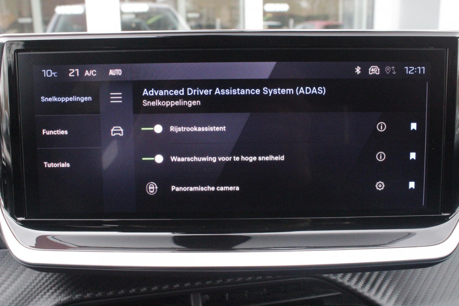 Peugeot 208 1.2 100PK ALLURE | CAMERA VOOR + ACHTER | PARKEERSENSOREN VOOR + ACHTER | DRAADLOZE APPLE CARPLAY/ANDROID AUTO | NAVIGATIE | DODEHOEK DETECTIE | CRUISE CONTROL | DAB+ RADIO | CLIMATE CONTROL | LED KOPLAMPEN |