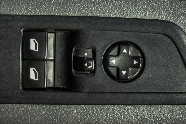 Opel Vivaro L3H1 | 3-Zits | Cruise | PDC | Imperiaal | Airco