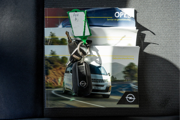 Opel Vivaro L3H1 | 3-Zits | Cruise | PDC | Imperiaal | Airco