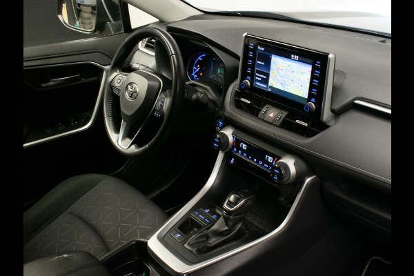 Toyota RAV4 2.5 Hybrid Sport (APPLE CARPLAY,NAVI,CAMERA,CLIMATE,CRUISE,GETINT,LED,SPORTSTOELEN,LM VELGEN,NETTE STAAT)