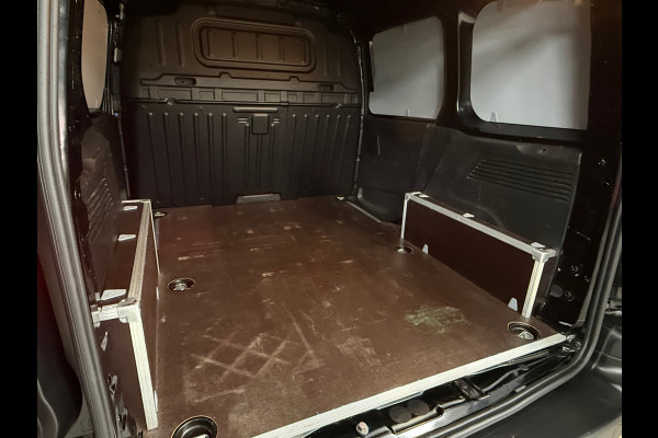 Peugeot Partner 1.5 BlueHDi 100 S&S L1 | Black Style | Carplay | Climate | Keyless | Mistlampen | Camera | Park Pilot