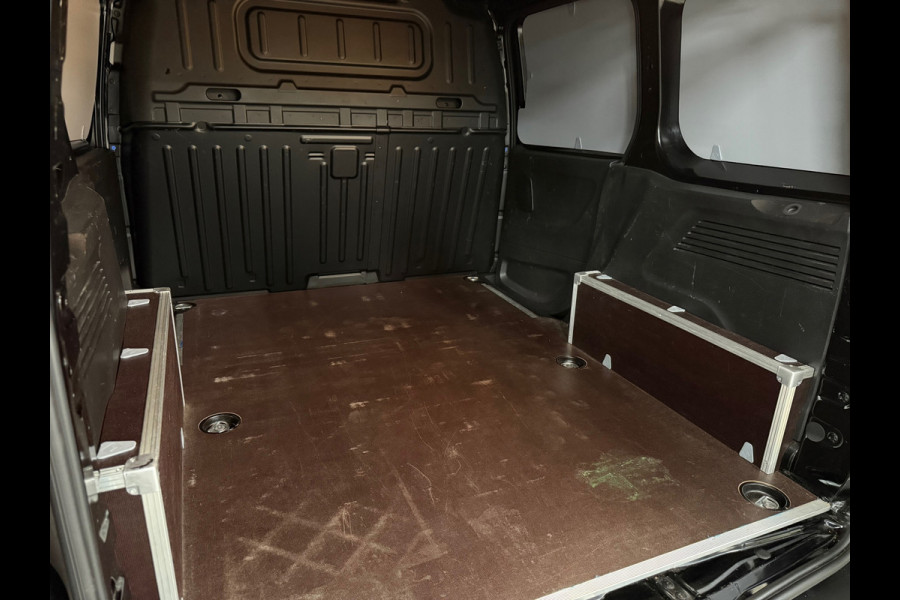 Peugeot Partner 1.5 BlueHDi 100 S&S L1 | Black Style | Carplay | Climate | Keyless | Mistlampen | Camera | Park Pilot