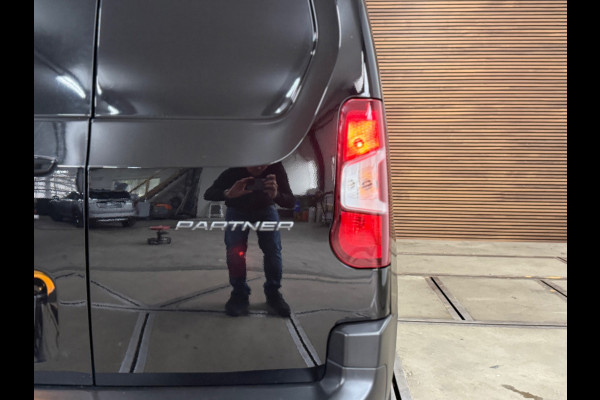 Peugeot Partner 1.5 BlueHDi 100 S&S L1 | Black Style | Carplay | Climate | Keyless | Mistlampen | Camera | Park Pilot