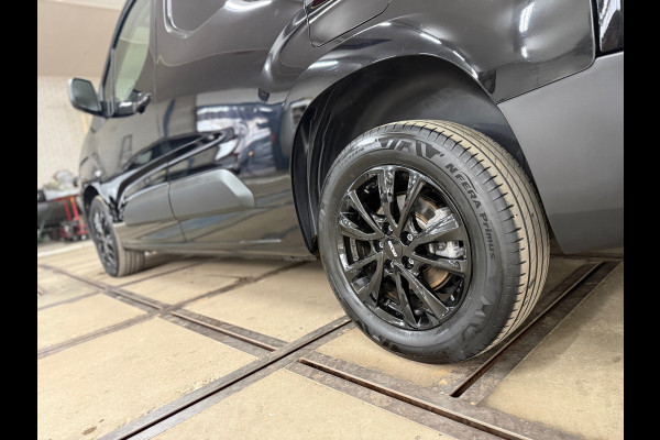 Peugeot Partner 1.5 BlueHDi 100 S&S L1 | Black Style | Carplay | Climate | Keyless | Mistlampen | Camera | Park Pilot