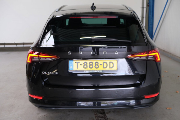 Škoda Octavia Combi 1.0 e-TSI Business Edition Plus Automaat - N.A.P. Airco, Cruise, Navi, PDC, Stoelverwarming, Carplay.
