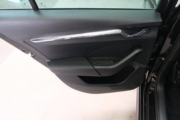 Škoda Octavia Combi 1.0 e-TSI Business Edition Plus Automaat - N.A.P. Airco, Cruise, Navi, PDC, Stoelverwarming, Carplay.