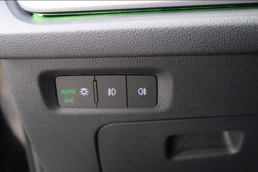 Škoda Octavia Combi 1.0 e-TSI Business Edition Plus Automaat - N.A.P. Airco, Cruise, Navi, PDC, Stoelverwarming, Carplay.