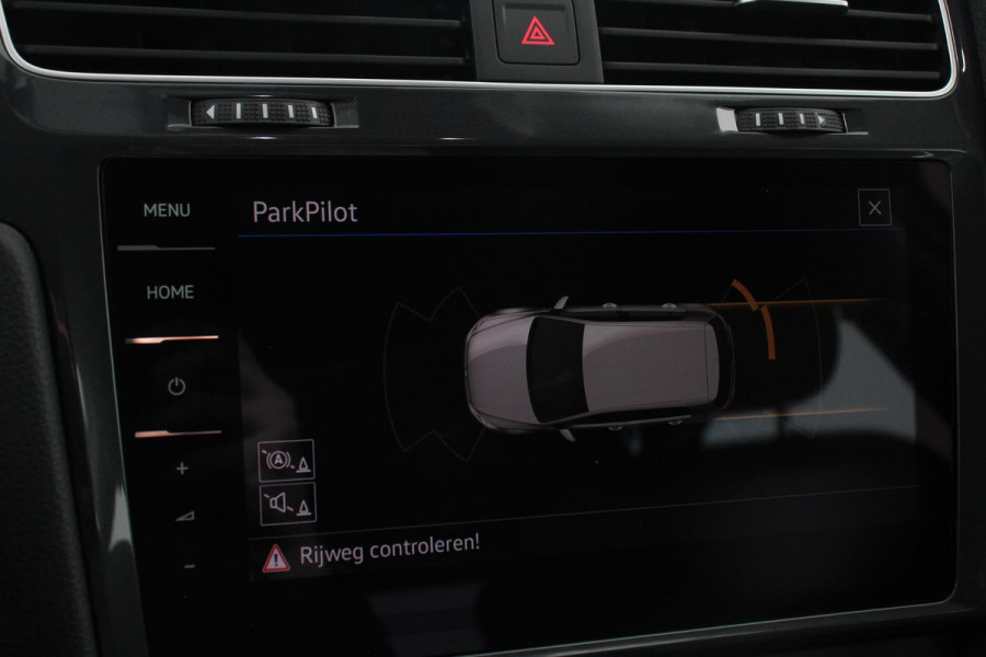 Volkswagen e-Golf | Navigatie | Climate Control Bluetooth | Cruise Control Adaptive | Lichtmetalen Velgen |