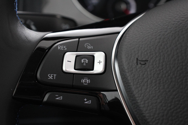 Volkswagen e-Golf | Navigatie | Climate Control Bluetooth | Cruise Control Adaptive | Lichtmetalen Velgen |