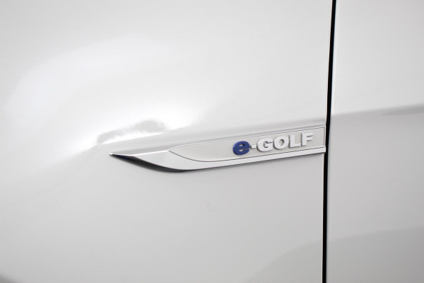 Volkswagen e-Golf | Navigatie | Climate Control Bluetooth | Cruise Control Adaptive | Lichtmetalen Velgen |