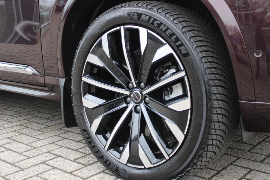 Volvo XC90 2.0 T8 456PK PHEV AWD PLUS BRIGHT | LUCHTVERING VOOR / ACHTER MET FOUR-C SETTINGS  | PANORAMISCH SCHUIF / KANTELDAK | EXTRA GETINT GLAS OP DE ACHTER PORTIEREN | BOWERS & WILKINS HIFI PREMIUM AUDI SYSTEEM INCLUSIEF FRESH AIR SUBWOOFER  | NAVIGATIE SYSTEEM BY GOOGLE MAPS | 360° CAMERA | ELEKTRISCH WEGKLAPBARE TREKHAAK | HEAD-UP DISPLAY | COMFORT STOELEN MET MASAGE FUNCTIE | STOEL VERWARMING EN VENTILATIE | ELEKTRISCH VERSTELBARE COMFORT STOEL MET GEHEUGEN EN ELEKTRISCH VERSTELBARE ZIJWANGEN | GEPERFOREERD NAPPA LEDER BEKLEDING BLOND / CHARCOAL | ACHTERBANK VERWARMING | N
