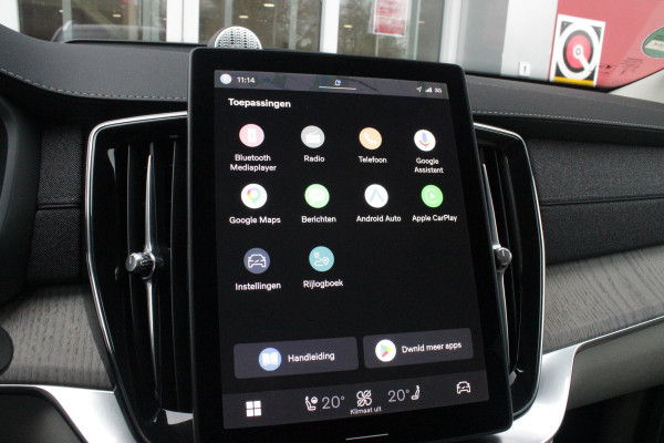 Volvo XC90 2.0 T8 456PK PHEV AWD PLUS BRIGHT | LUCHTVERING VOOR / ACHTER MET FOUR-C SETTINGS  | PANORAMISCH SCHUIF / KANTELDAK | EXTRA GETINT GLAS OP DE ACHTER PORTIEREN | BOWERS & WILKINS HIFI PREMIUM AUDI SYSTEEM INCLUSIEF FRESH AIR SUBWOOFER  | NAVIGATIE SYSTEEM BY GOOGLE MAPS | 360° CAMERA | ELEKTRISCH WEGKLAPBARE TREKHAAK | HEAD-UP DISPLAY | COMFORT STOELEN MET MASAGE FUNCTIE | STOEL VERWARMING EN VENTILATIE | ELEKTRISCH VERSTELBARE COMFORT STOEL MET GEHEUGEN EN ELEKTRISCH VERSTELBARE ZIJWANGEN | GEPERFOREERD NAPPA LEDER BEKLEDING BLOND / CHARCOAL | ACHTERBANK VERWARMING | N