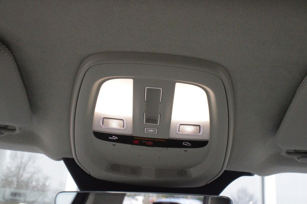 Volvo XC90 2.0 T8 456PK PHEV AWD PLUS BRIGHT | LUCHTVERING VOOR / ACHTER MET FOUR-C SETTINGS  | PANORAMISCH SCHUIF / KANTELDAK | EXTRA GETINT GLAS OP DE ACHTER PORTIEREN | BOWERS & WILKINS HIFI PREMIUM AUDI SYSTEEM INCLUSIEF FRESH AIR SUBWOOFER  | NAVIGATIE SYSTEEM BY GOOGLE MAPS | 360° CAMERA | ELEKTRISCH WEGKLAPBARE TREKHAAK | HEAD-UP DISPLAY | COMFORT STOELEN MET MASAGE FUNCTIE | STOEL VERWARMING EN VENTILATIE | ELEKTRISCH VERSTELBARE COMFORT STOEL MET GEHEUGEN EN ELEKTRISCH VERSTELBARE ZIJWANGEN | GEPERFOREERD NAPPA LEDER BEKLEDING BLOND / CHARCOAL | ACHTERBANK VERWARMING | N