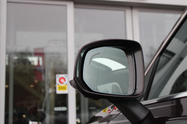 Volvo XC90 2.0 T8 456PK PHEV AWD PLUS BRIGHT | LUCHTVERING VOOR / ACHTER MET FOUR-C SETTINGS  | PANORAMISCH SCHUIF / KANTELDAK | EXTRA GETINT GLAS OP DE ACHTER PORTIEREN | BOWERS & WILKINS HIFI PREMIUM AUDI SYSTEEM INCLUSIEF FRESH AIR SUBWOOFER  | NAVIGATIE SYSTEEM BY GOOGLE MAPS | 360° CAMERA | ELEKTRISCH WEGKLAPBARE TREKHAAK | HEAD-UP DISPLAY | COMFORT STOELEN MET MASAGE FUNCTIE | STOEL VERWARMING EN VENTILATIE | ELEKTRISCH VERSTELBARE COMFORT STOEL MET GEHEUGEN EN ELEKTRISCH VERSTELBARE ZIJWANGEN | GEPERFOREERD NAPPA LEDER BEKLEDING BLOND / CHARCOAL | ACHTERBANK VERWARMING | N