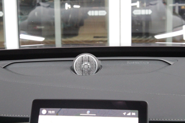 Volvo XC90 2.0 T8 456PK PHEV AWD PLUS BRIGHT | LUCHTVERING VOOR / ACHTER MET FOUR-C SETTINGS  | PANORAMISCH SCHUIF / KANTELDAK | EXTRA GETINT GLAS OP DE ACHTER PORTIEREN | BOWERS & WILKINS HIFI PREMIUM AUDI SYSTEEM INCLUSIEF FRESH AIR SUBWOOFER  | NAVIGATIE SYSTEEM BY GOOGLE MAPS | 360° CAMERA | ELEKTRISCH WEGKLAPBARE TREKHAAK | HEAD-UP DISPLAY | COMFORT STOELEN MET MASAGE FUNCTIE | STOEL VERWARMING EN VENTILATIE | ELEKTRISCH VERSTELBARE COMFORT STOEL MET GEHEUGEN EN ELEKTRISCH VERSTELBARE ZIJWANGEN | GEPERFOREERD NAPPA LEDER BEKLEDING BLOND / CHARCOAL | ACHTERBANK VERWARMING | N