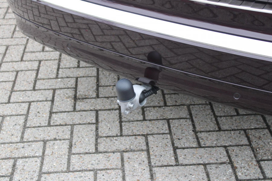 Volvo XC90 2.0 T8 456PK PHEV AWD PLUS BRIGHT | LUCHTVERING VOOR / ACHTER MET FOUR-C SETTINGS  | PANORAMISCH SCHUIF / KANTELDAK | EXTRA GETINT GLAS OP DE ACHTER PORTIEREN | BOWERS & WILKINS HIFI PREMIUM AUDI SYSTEEM INCLUSIEF FRESH AIR SUBWOOFER  | NAVIGATIE SYSTEEM BY GOOGLE MAPS | 360° CAMERA | ELEKTRISCH WEGKLAPBARE TREKHAAK | HEAD-UP DISPLAY | COMFORT STOELEN MET MASAGE FUNCTIE | STOEL VERWARMING EN VENTILATIE | ELEKTRISCH VERSTELBARE COMFORT STOEL MET GEHEUGEN EN ELEKTRISCH VERSTELBARE ZIJWANGEN | GEPERFOREERD NAPPA LEDER BEKLEDING BLOND / CHARCOAL | ACHTERBANK VERWARMING | N