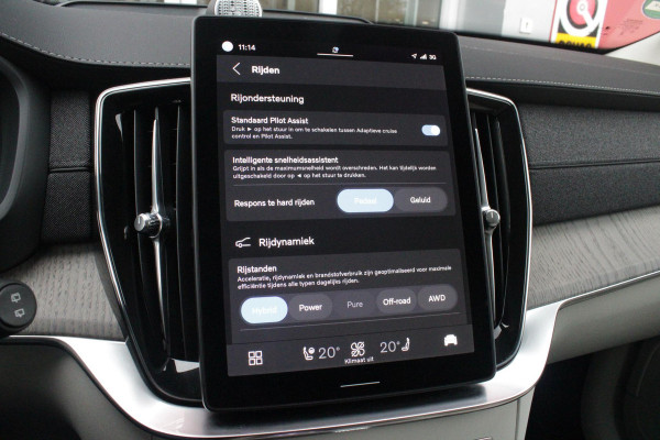 Volvo XC90 2.0 T8 456PK PHEV AWD PLUS BRIGHT | LUCHTVERING VOOR / ACHTER MET FOUR-C SETTINGS  | PANORAMISCH SCHUIF / KANTELDAK | EXTRA GETINT GLAS OP DE ACHTER PORTIEREN | BOWERS & WILKINS HIFI PREMIUM AUDI SYSTEEM INCLUSIEF FRESH AIR SUBWOOFER  | NAVIGATIE SYSTEEM BY GOOGLE MAPS | 360° CAMERA | ELEKTRISCH WEGKLAPBARE TREKHAAK | HEAD-UP DISPLAY | COMFORT STOELEN MET MASAGE FUNCTIE | STOEL VERWARMING EN VENTILATIE | ELEKTRISCH VERSTELBARE COMFORT STOEL MET GEHEUGEN EN ELEKTRISCH VERSTELBARE ZIJWANGEN | GEPERFOREERD NAPPA LEDER BEKLEDING BLOND / CHARCOAL | ACHTERBANK VERWARMING | N