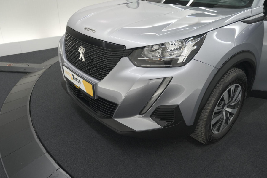 Peugeot 2008 PureTech 100 Active Pack | Allseason Banden | Parkeersensoren | Navigatie | Apple Carplay