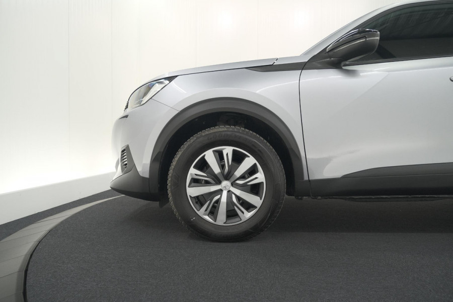 Peugeot 2008 PureTech 100 Active Pack | Allseason Banden | Parkeersensoren | Navigatie | Apple Carplay