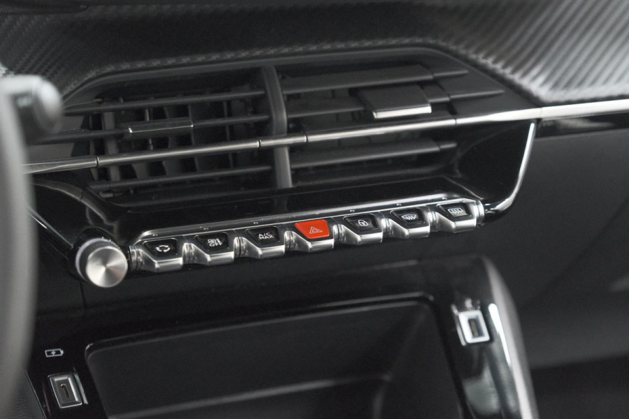 Peugeot 2008 PureTech 100 Active Pack | Allseason Banden | Parkeersensoren | Navigatie | Apple Carplay