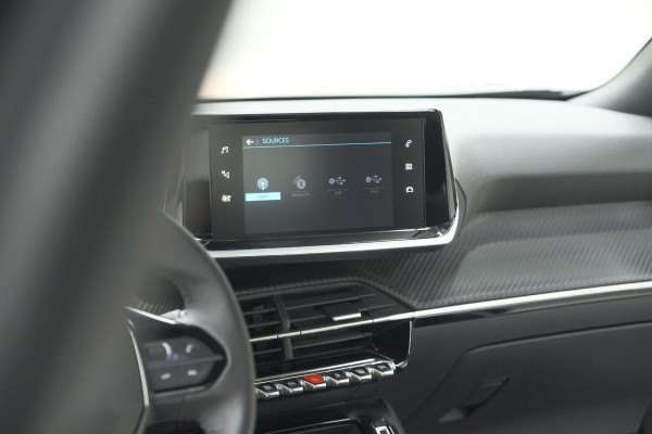 Peugeot 2008 PureTech 100 Active Pack | Allseason Banden | Parkeersensoren | Navigatie | Apple Carplay