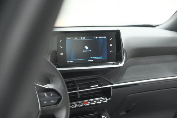 Peugeot 2008 PureTech 100 Active Pack | Allseason Banden | Parkeersensoren | Navigatie | Apple Carplay