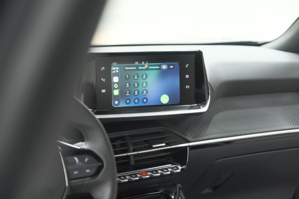 Peugeot 2008 PureTech 100 Active Pack | Allseason Banden | Parkeersensoren | Navigatie | Apple Carplay