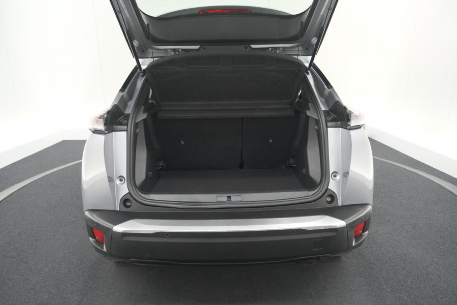 Peugeot 2008 PureTech 100 Active Pack | Allseason Banden | Parkeersensoren | Navigatie | Apple Carplay