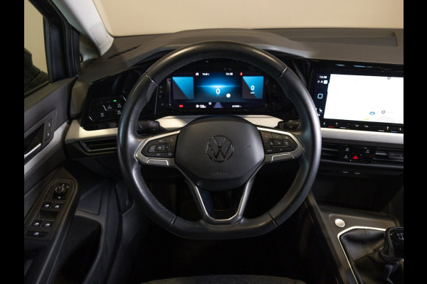 Volkswagen Golf 1.0 TSI Life / 110pk / Stoel en stuur verwarming / Achteruitrij camera / Navigatie /