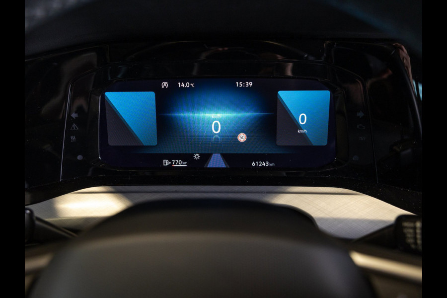 Volkswagen Golf 1.0 TSI Life / 110pk / Stoel en stuur verwarming / Achteruitrij camera / Navigatie /