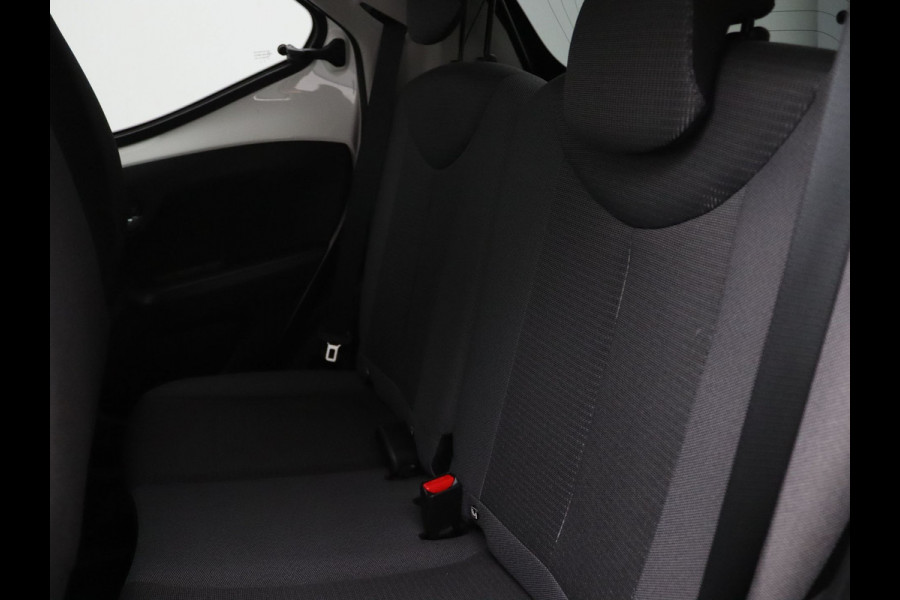 Toyota Aygo VVT-i x-joy 70pk Camera | Climate | Carplay