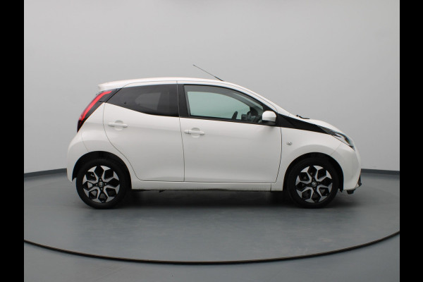 Toyota Aygo VVT-i x-joy 70pk Camera | Climate | Carplay