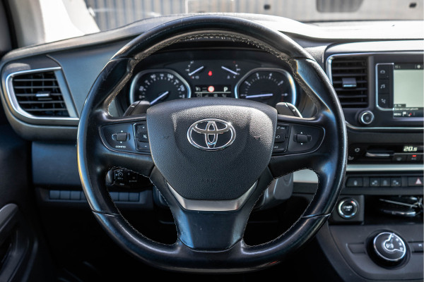 Toyota ProAce | Automaat | Vol opties | Massage stoel | LED | Lederen Interieur | Camera | Head-up display | PDC | Navi | Climatronic