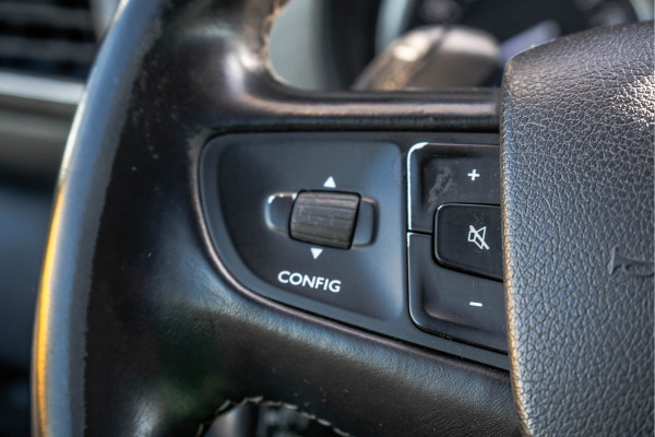 Toyota ProAce | Automaat | Vol opties | Massage stoel | LED | Lederen Interieur | Camera | Head-up display | PDC | Navi | Climatronic