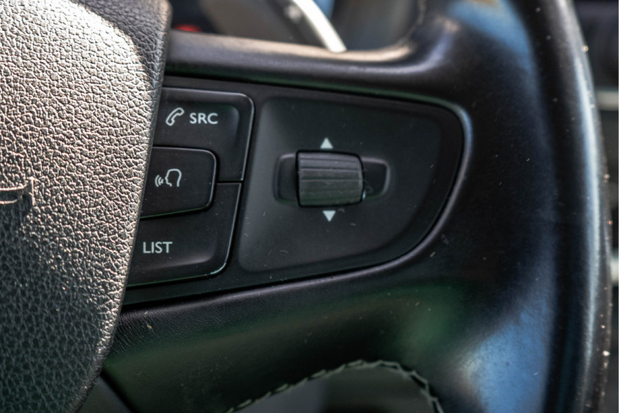 Toyota ProAce | Automaat | Vol opties | Massage stoel | LED | Lederen Interieur | Camera | Head-up display | PDC | Navi | Climatronic