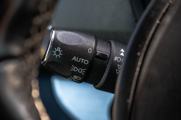 Toyota ProAce | Automaat | Vol opties | Massage stoel | LED | Lederen Interieur | Camera | Head-up display | PDC | Navi | Climatronic