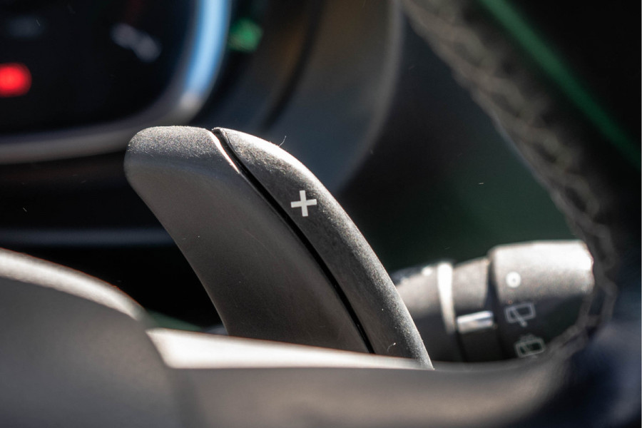 Toyota ProAce | Automaat | Vol opties | Massage stoel | LED | Lederen Interieur | Camera | Head-up display | PDC | Navi | Climatronic