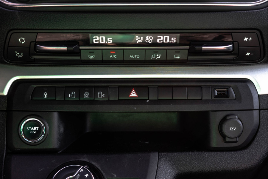 Toyota ProAce | Automaat | Vol opties | Massage stoel | LED | Lederen Interieur | Camera | Head-up display | PDC | Navi | Climatronic