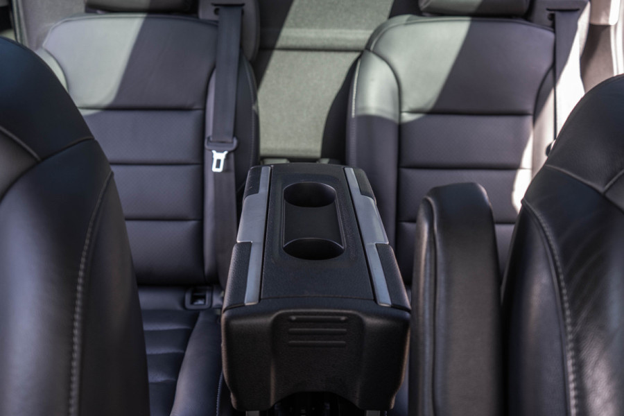 Toyota ProAce | Automaat | Vol opties | Massage stoel | LED | Lederen Interieur | Camera | Head-up display | PDC | Navi | Climatronic