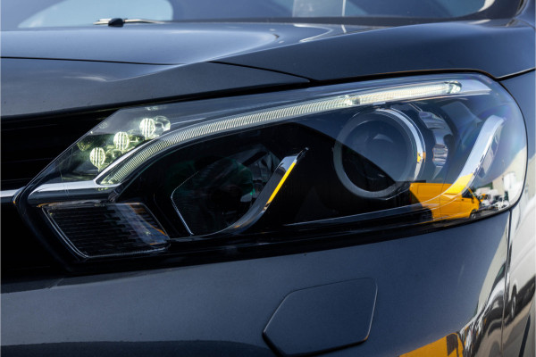 Toyota ProAce | Automaat | Vol opties | Massage stoel | LED | Lederen Interieur | Camera | Head-up display | PDC | Navi | Climatronic