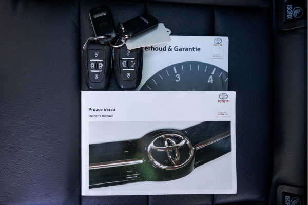 Toyota ProAce | Automaat | Vol opties | Massage stoel | LED | Lederen Interieur | Camera | Head-up display | PDC | Navi | Climatronic