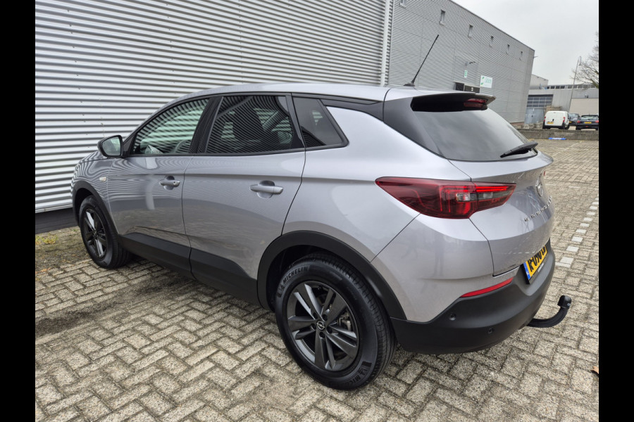 Opel Grandland 1.2 Turbo Business Edition,Carplay,Afneembare trekhaak,360Camera/parkeersensoren,