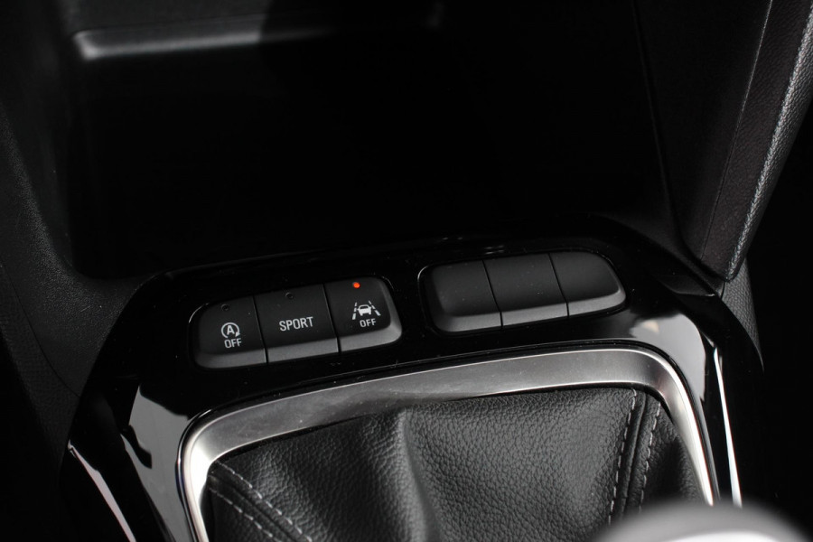 Opel Corsa 1.2 100pk Turbo GS Line | Navigatie | Apple Carplay/Android Auto | Climate Control | Cruise Control | Lichtmetalen velgen | Sportstoelen