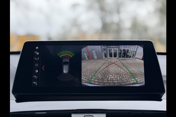 BMW X1 xDrive25e Bus Ed Plus M-Sport |Pano|HUD|HiFi|Cam|Sfeer|19"|Storm Bay|