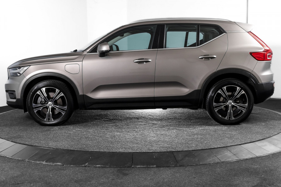 Volvo XC40 1.5 T5 Recharge Inscription - Automaat | Dig. Cockpit | Adapt. Cruise | Winterpakket | PDC | Camera | NAV + App. Connect | ECC | Elek. Klep | Afn. Trekhaak | LM 19" |