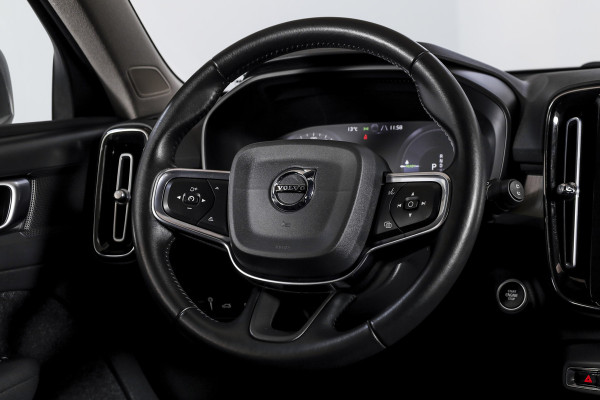 Volvo XC40 1.5 T5 Recharge Inscription - Automaat | Dig. Cockpit | Adapt. Cruise | Winterpakket | PDC | Camera | NAV + App. Connect | ECC | Elek. Klep | Afn. Trekhaak | LM 19" |