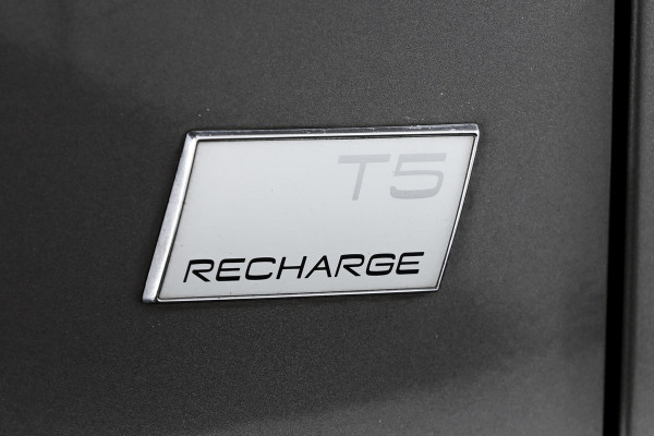Volvo XC40 1.5 T5 Recharge Inscription - Automaat | Dig. Cockpit | Adapt. Cruise | Winterpakket | PDC | Camera | NAV + App. Connect | ECC | Elek. Klep | Afn. Trekhaak | LM 19" |